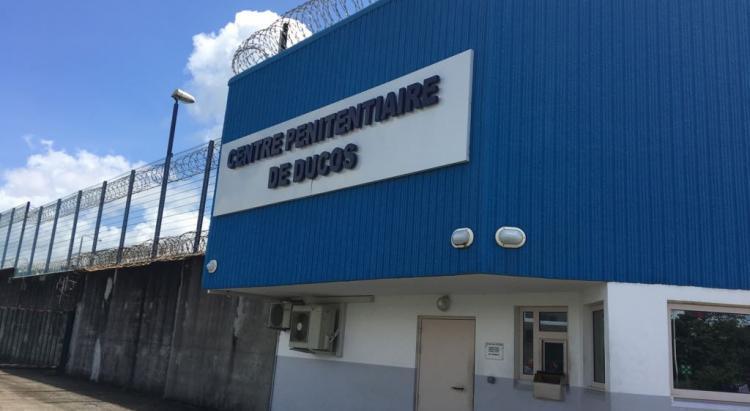     Le centre pénitentiaire de Ducos applique aussi les mesures de confinement

