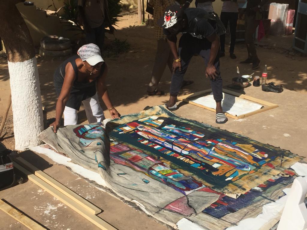    L'artiste Mounia est au Burkina Faso afin d'exposer ses œuvres

