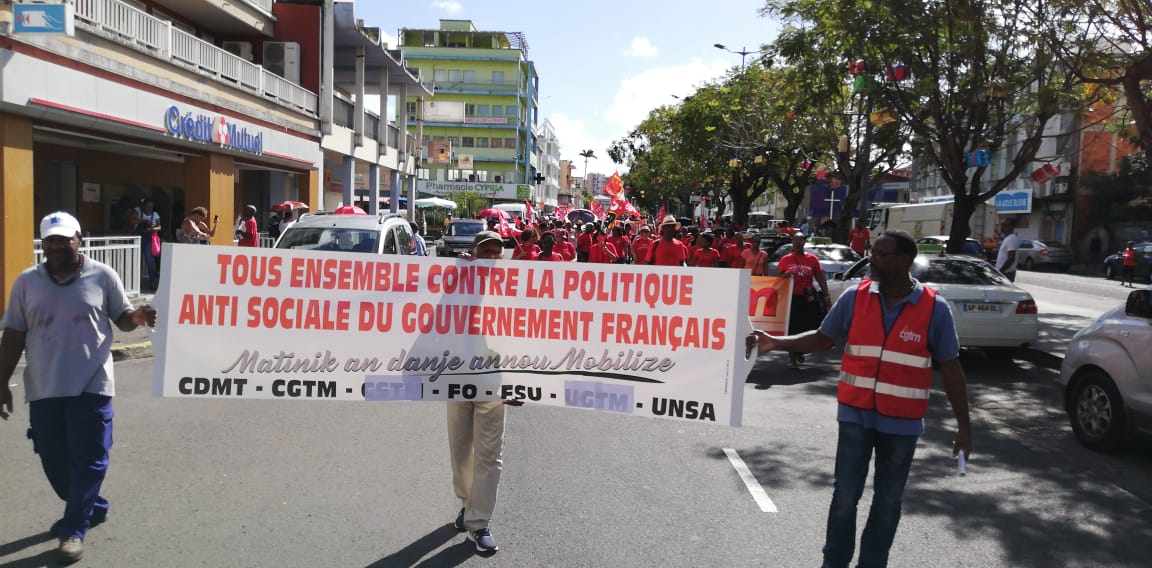     À Fort-de-France, les manifestants disent non à la réforme des retraites

