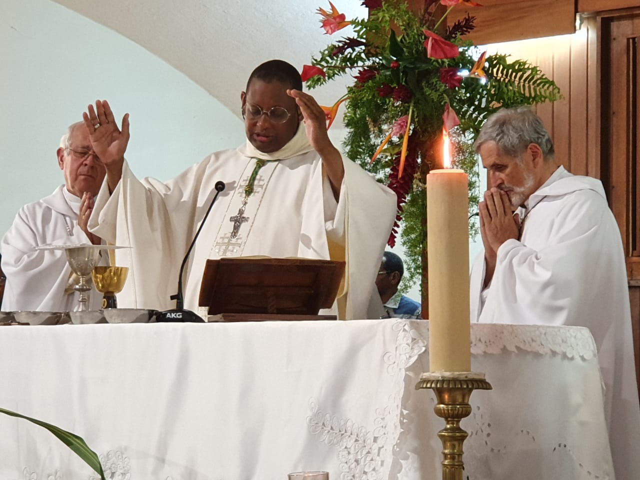     Les ecclésiastiques des Antilles-Guyane réunis en Guadeloupe 

