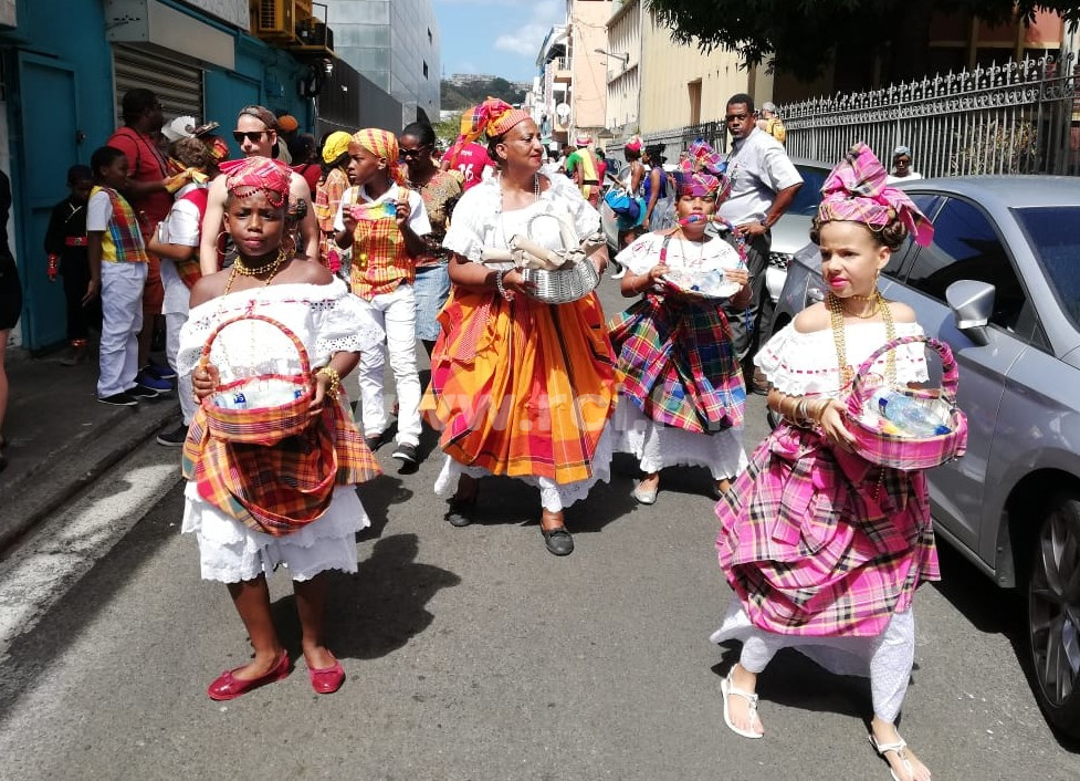     "Je ne suis pas d'accord pour une annulation du carnaval", réagit le maire du Lamentin

