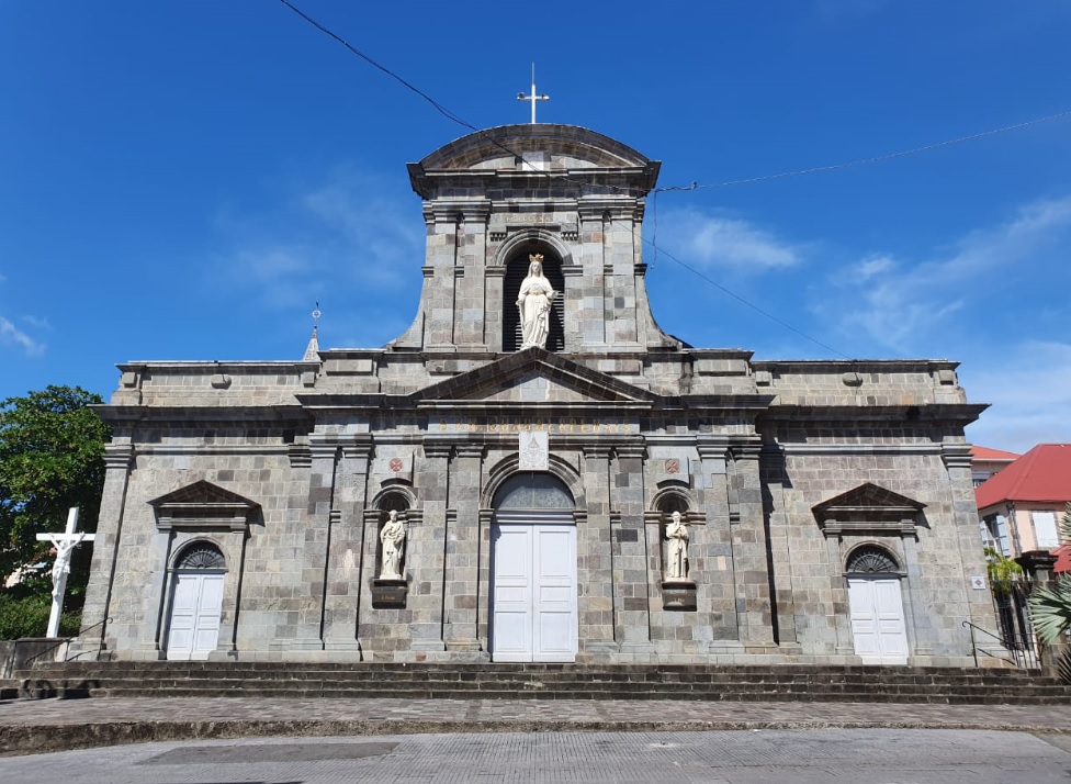     Les cloches des églises ont sonné partout en Guadeloupe 

