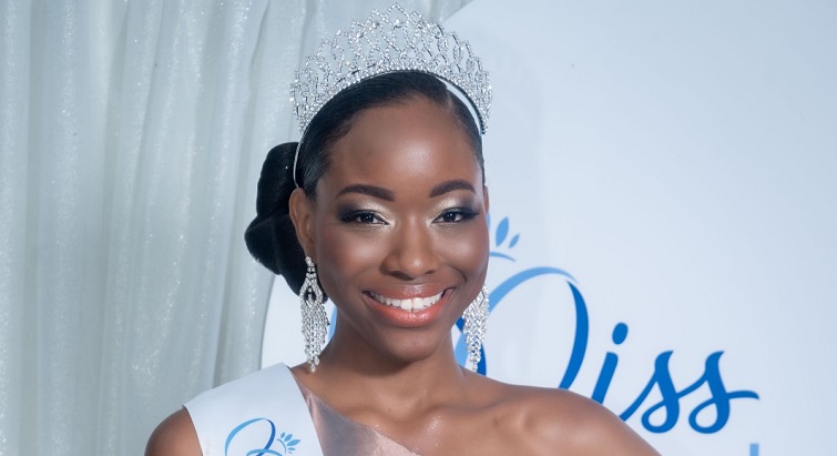    "Je veux conserver la couronne de Miss France", ambitionne Kenza Andreze-Louison

