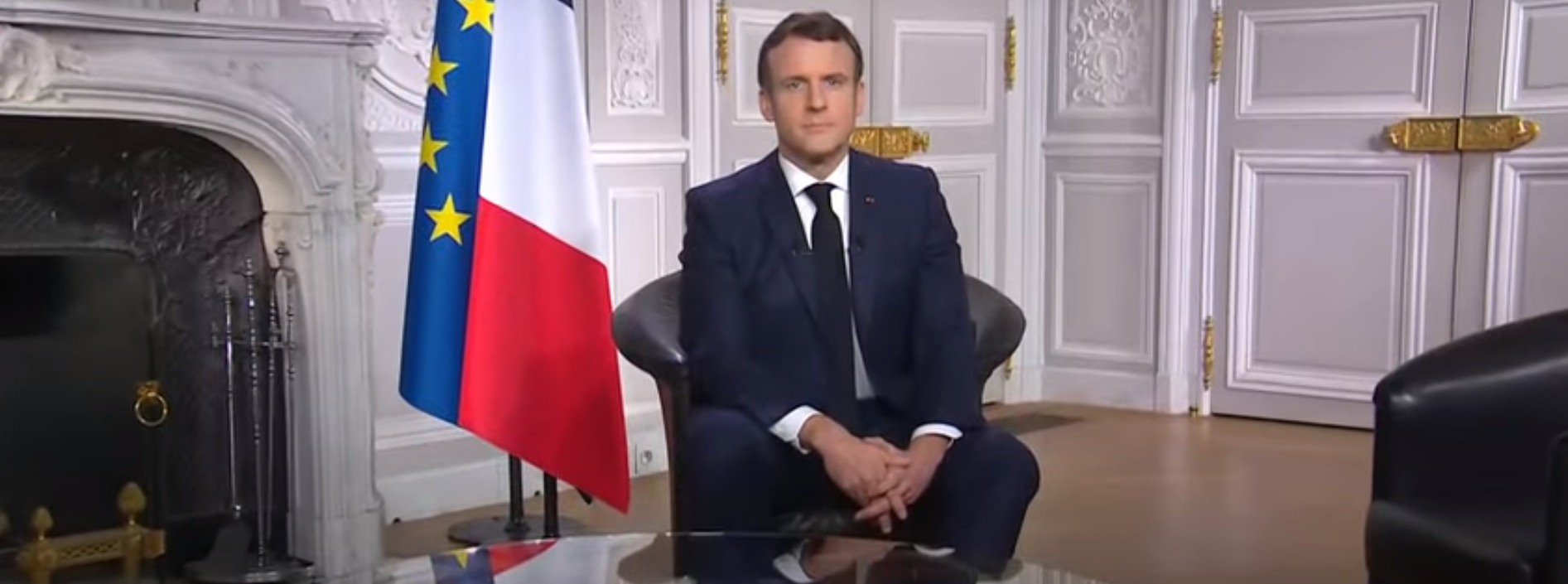     Emmanuel Macron présente ses voeux pour l'année 2021 et remercie les "héros de la nation"


