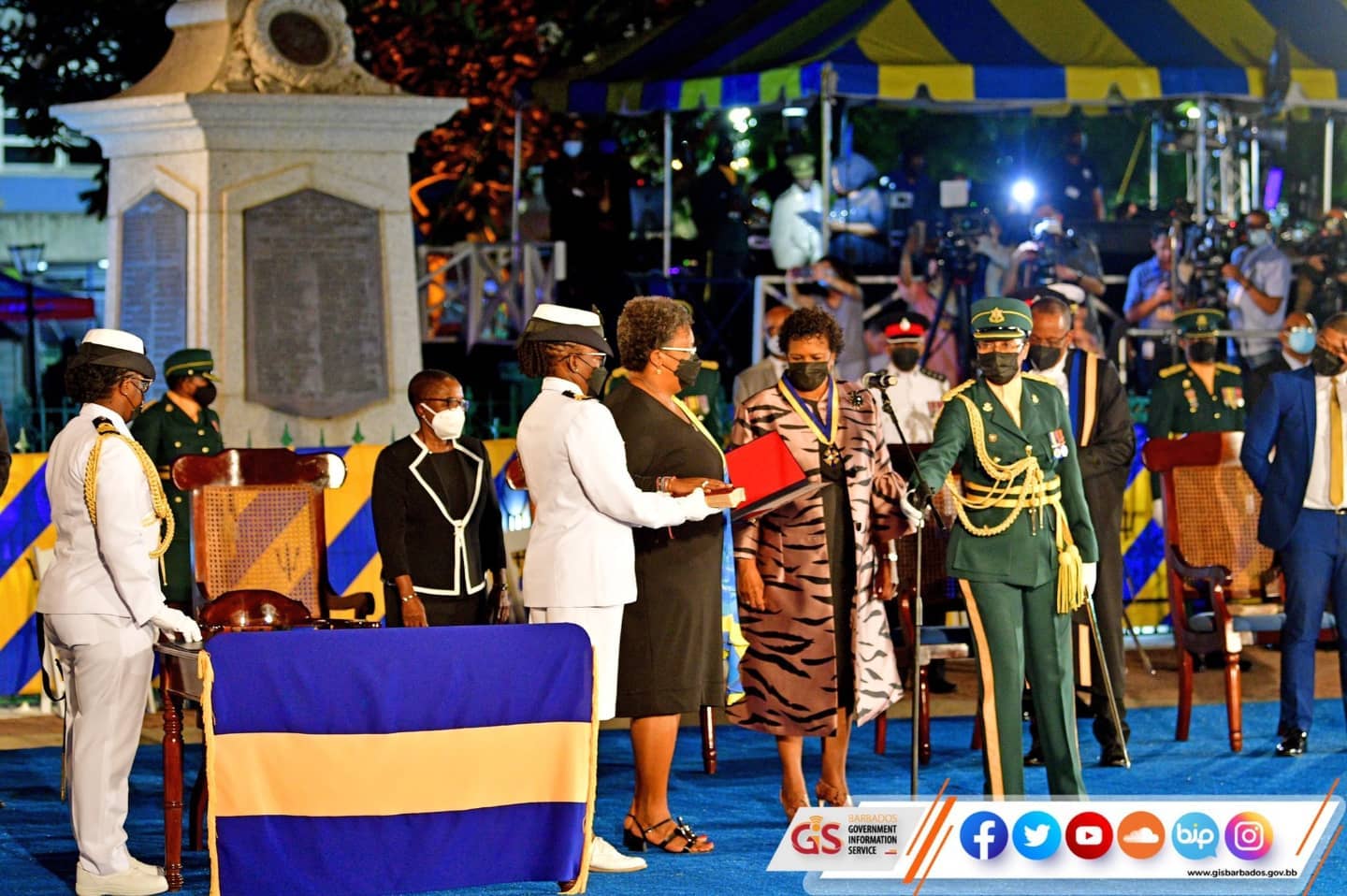     Barbade proclame sa République et se détache de la couronne britannique

