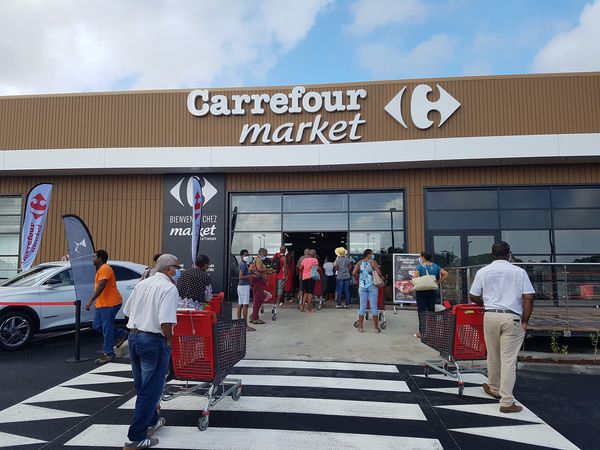     Carrefour Market du François : un bras de fer interminable 

