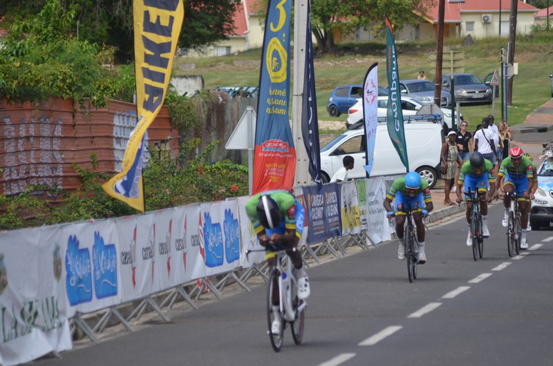     Tour Cycliste de Marie-Galante : le CSCA Propreté 200 remporte le prologue par équipe

