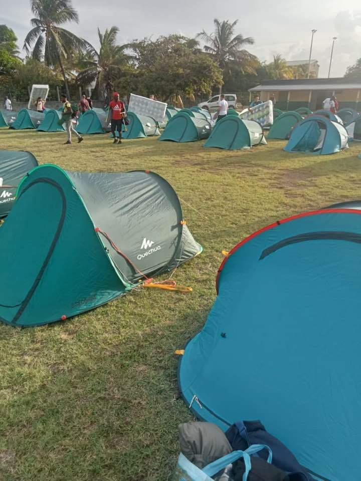     Tour cycliste 2022 : des coureurs hébergés sous des tentes à La Désirade 


