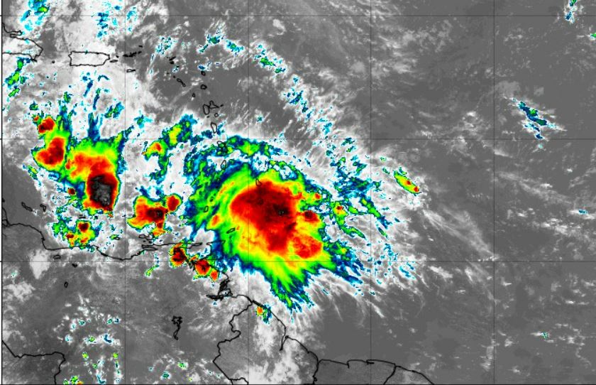     La Martinique passe une nouvelle fois en vigilance jaune pour fortes pluies et orages

