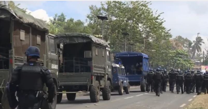     Des renforts policiers attendus à Mayotte qui connaît une flambée de violence

