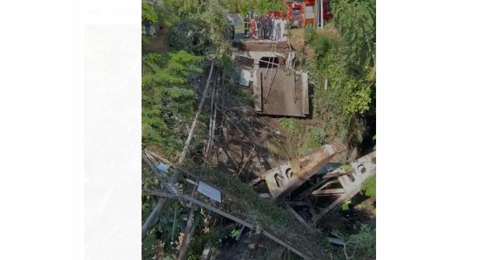     Un ancien pont militaire s'effondre en plein travaux : plusieurs blessés

