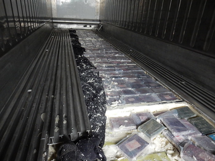 Plus de 492 kilos de cocaïne ont été trouvés dans un conteneur de bananes fin avril