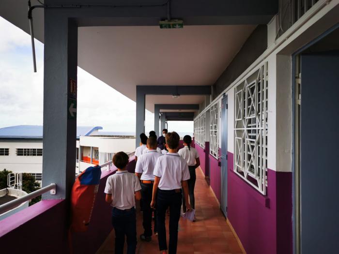 Les élèves de 6 ème visitent leur nouveau collège
