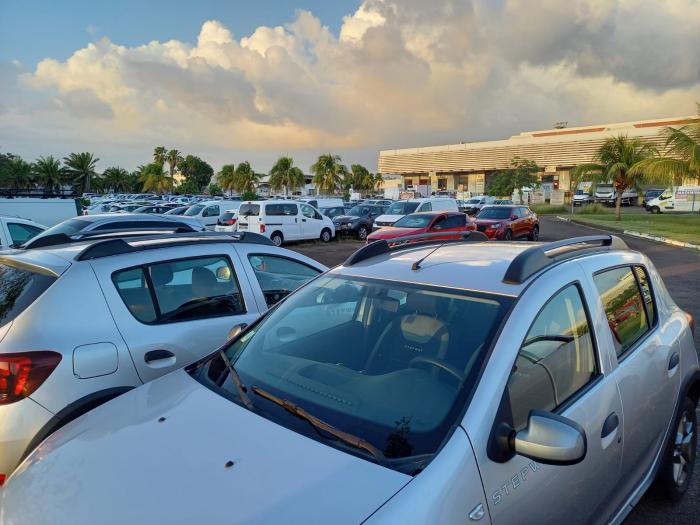 Parking fret aéroport Aimé Césaire