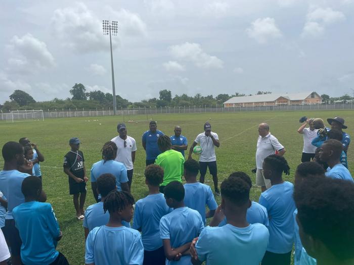 Didier Drogba partage son expérience avec les jeunes guadeloupéens à la Corsair Foot Academy