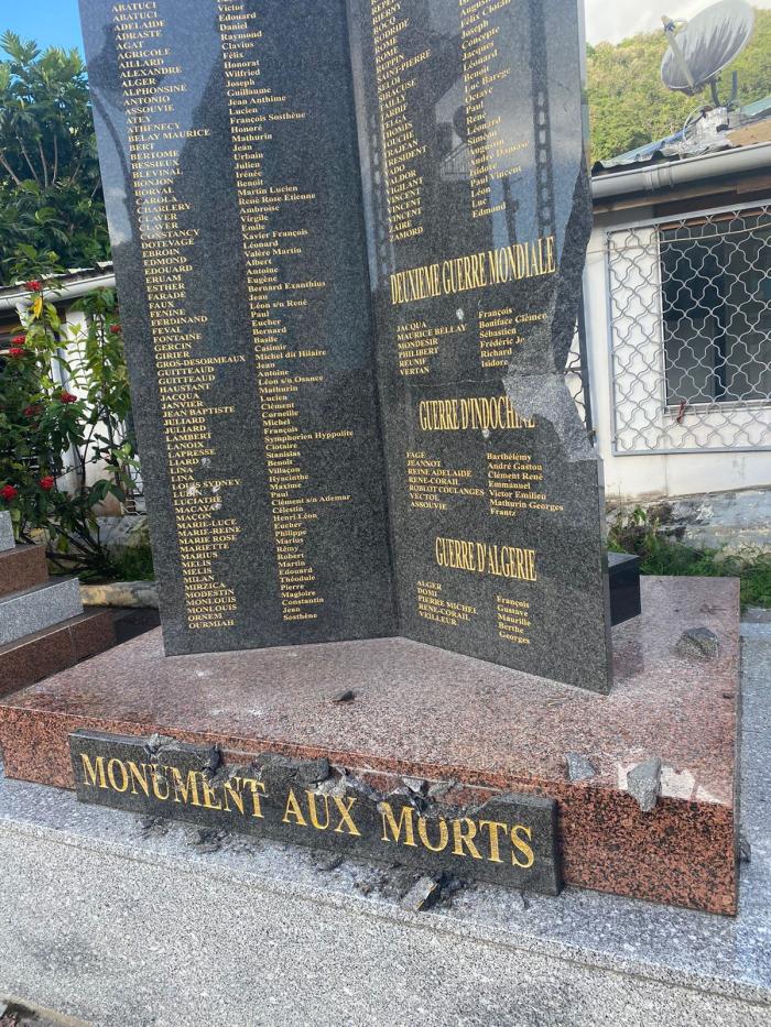 monument aux morts Rivière-Pilote