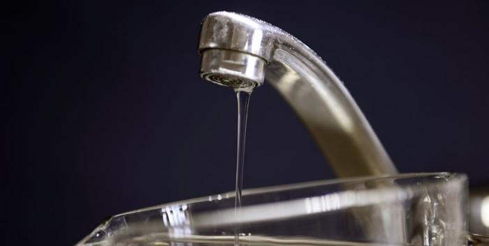     Coup de pression des collectifs dans la crise de l'eau


