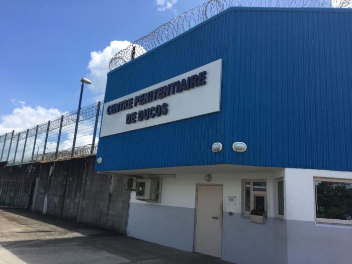     Deux détenus retrouvés pendus dans leur cellule à la prison de Ducos

